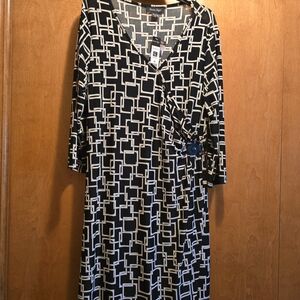Charlie Paige Geometric Long Sleeve Dress